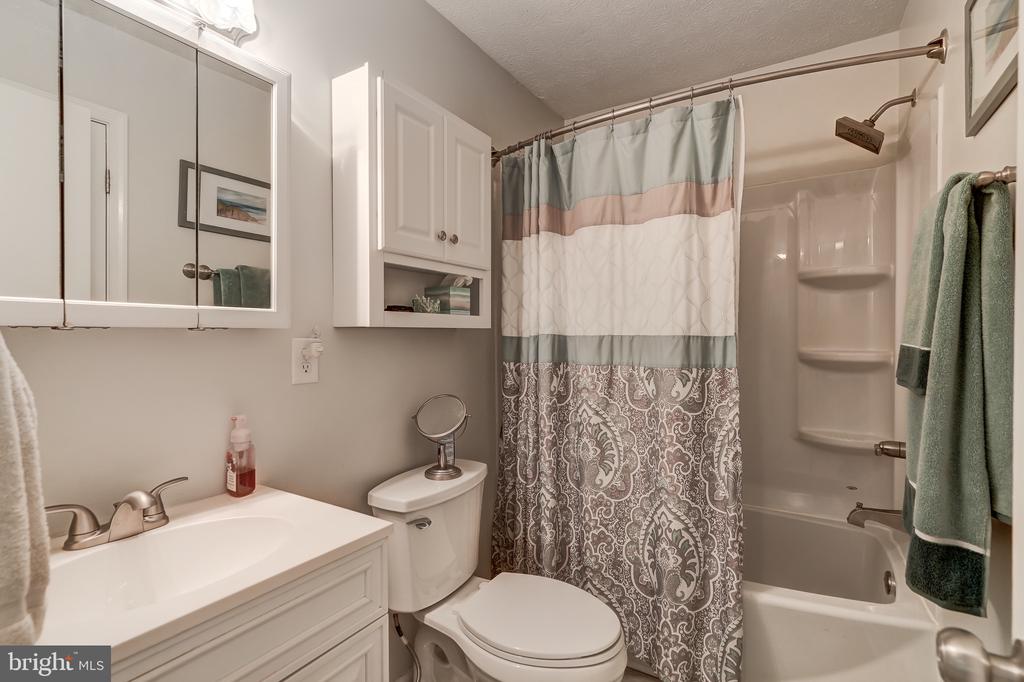 4319 INDIAN CREEK RD, MINERAL, Virginia 23117, 3 Bedrooms Bedrooms, ,2 BathroomsBathrooms,Residential,4319 INDIAN CREEK RD,VALA2010112 MLS # VALA2010112
