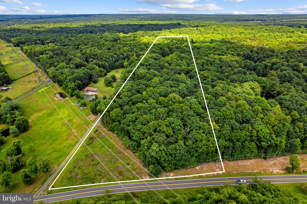 11053 BRENT TOWN RD, CATLETT, Virginia 20119, 3 Bedrooms Bedrooms, ,2 BathroomsBathrooms,Residential,11053 BRENT TOWN RD,VAFQ2022780 MLS # VAFQ2022780