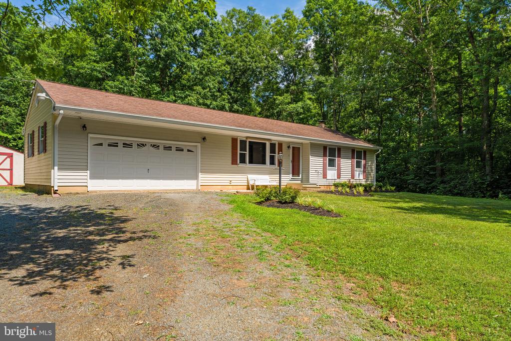 11053 BRENT TOWN RD, CATLETT, Virginia 20119, 3 Bedrooms Bedrooms, ,2 BathroomsBathrooms,Residential,11053 BRENT TOWN RD,VAFQ2022780 MLS # VAFQ2022780