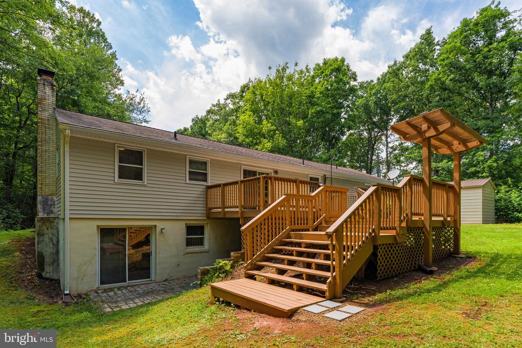 11053 BRENT TOWN RD, CATLETT, Virginia 20119, 3 Bedrooms Bedrooms, ,2 BathroomsBathrooms,Residential,11053 BRENT TOWN RD,VAFQ2022780 MLS # VAFQ2022780