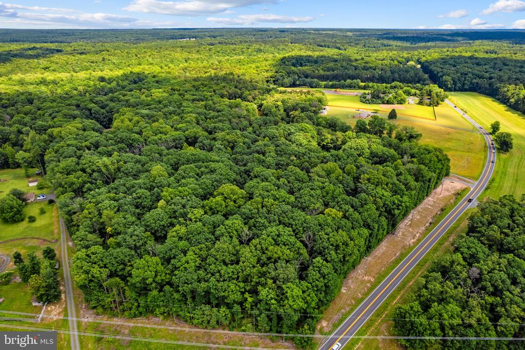 11053 BRENT TOWN RD, CATLETT, Virginia 20119, 3 Bedrooms Bedrooms, ,2 BathroomsBathrooms,Residential,11053 BRENT TOWN RD,VAFQ2022780 MLS # VAFQ2022780