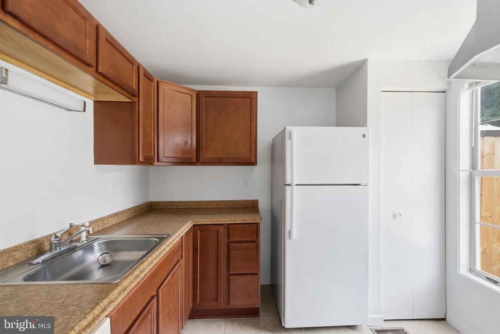 OAK LEAF CT, WARRENTON, Virginia 20186, 3 Bedrooms Bedrooms, ,2 BathroomsBathrooms,Residential,OAK LEAF CT,VAFQ2022694 MLS # VAFQ2022694