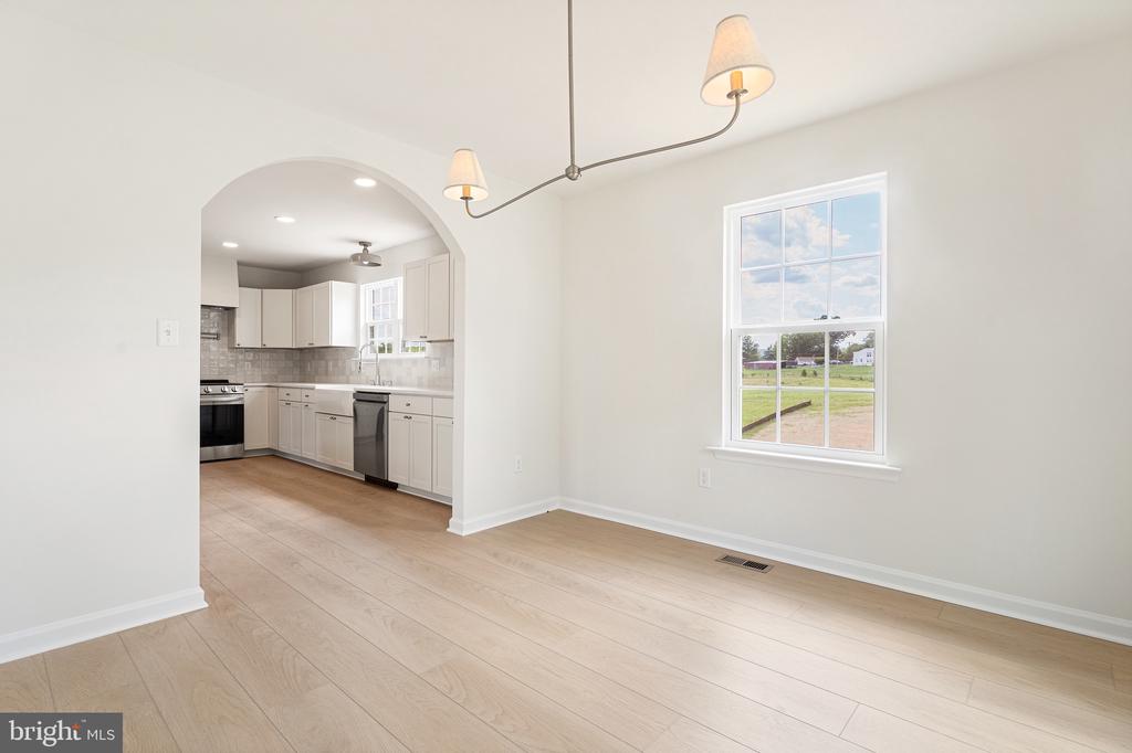 15361 RIDGE RD, GORDONSVILLE, Virginia 22942, 5 Bedrooms Bedrooms, ,4 BathroomsBathrooms,Residential,15361 RIDGE RD,VAOR2014592 MLS # VAOR2014592