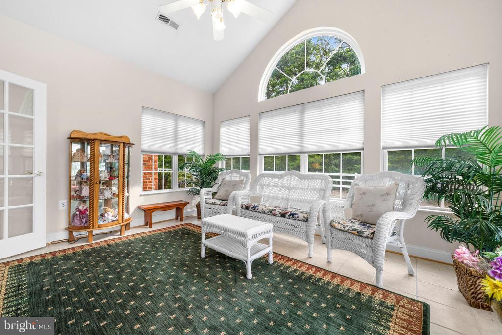 6233 AUTUMN LEAF DR, FREDERICKSBURG, Virginia 22407, 2 Bedrooms Bedrooms, ,2 BathroomsBathrooms,Residential,6233 AUTUMN LEAF DR,VASP2043174 MLS # VASP2043174