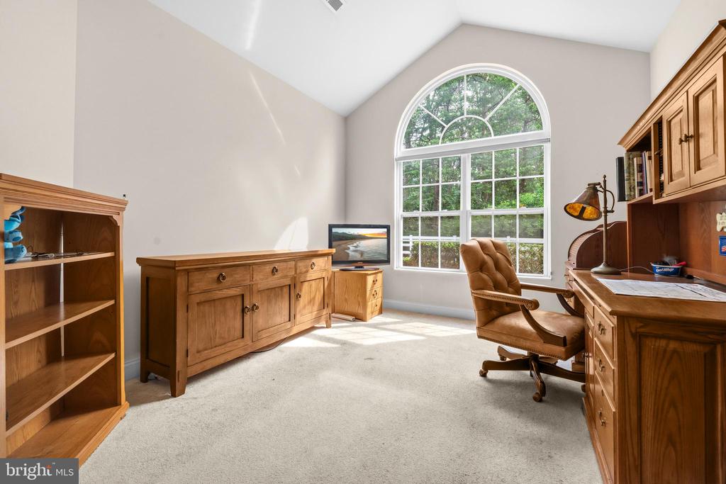 6233 AUTUMN LEAF DR, FREDERICKSBURG, Virginia 22407, 2 Bedrooms Bedrooms, ,2 BathroomsBathrooms,Residential,6233 AUTUMN LEAF DR,VASP2043174 MLS # VASP2043174