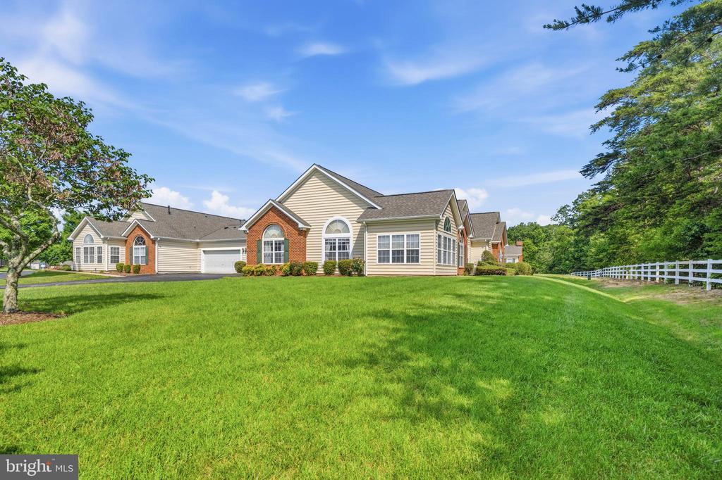 6233 AUTUMN LEAF DR, FREDERICKSBURG, Virginia 22407, 2 Bedrooms Bedrooms, ,2 BathroomsBathrooms,Residential,6233 AUTUMN LEAF DR,VASP2043174 MLS # VASP2043174
