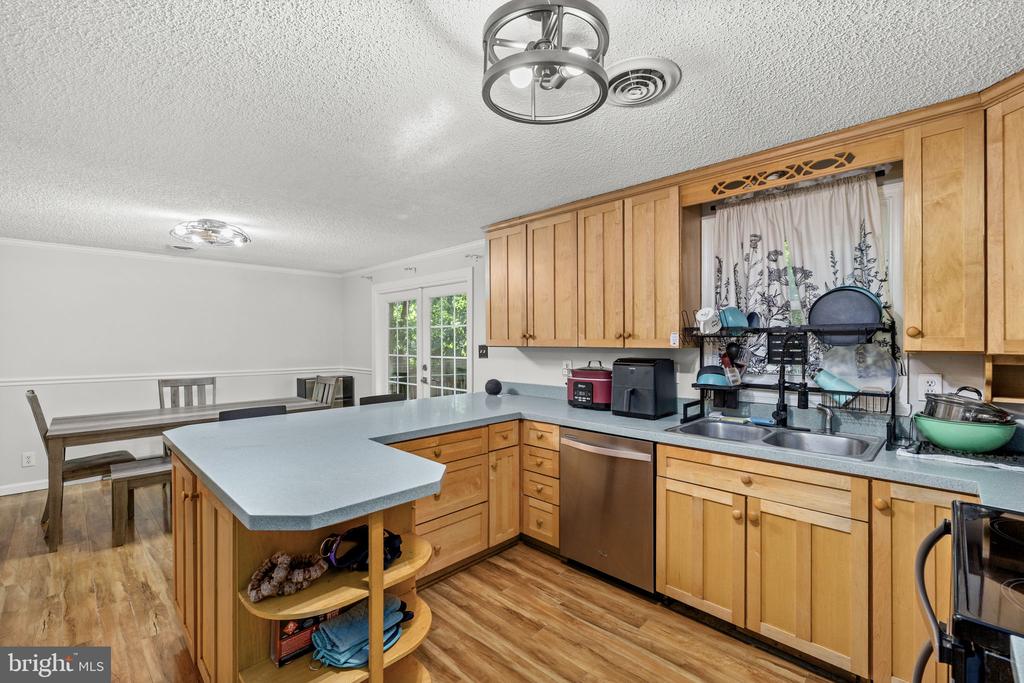 12400 TOLL HOUSE RD, SPOTSYLVANIA, Virginia 22551, 4 Bedrooms Bedrooms, ,2 BathroomsBathrooms,Residential,LAKE WILDERNESS,12400 TOLL HOUSE RD,VASP2043252 MLS # VASP2043252