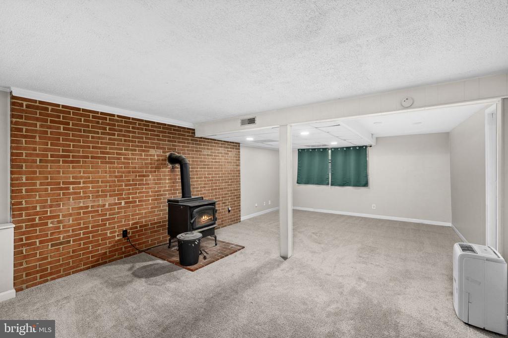 12400 TOLL HOUSE RD, SPOTSYLVANIA, Virginia 22551, 4 Bedrooms Bedrooms, ,2 BathroomsBathrooms,Residential,LAKE WILDERNESS,12400 TOLL HOUSE RD,VASP2043252 MLS # VASP2043252