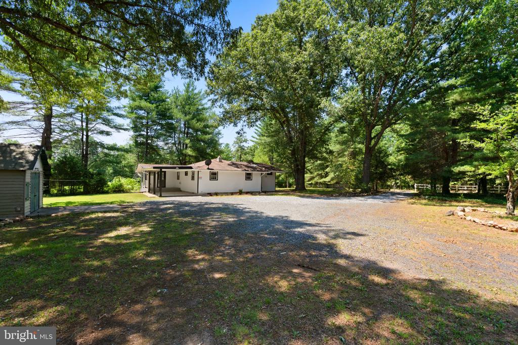 8405 SHIRLEY RD, UNIONVILLE, Virginia 22567, 3 Bedrooms Bedrooms, ,3 BathroomsBathrooms,Residential,8405 SHIRLEY RD,VASP2043304 MLS # VASP2043304