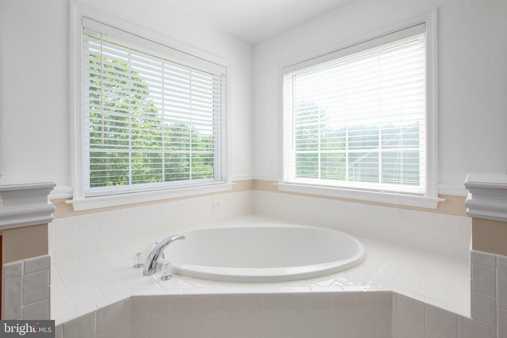 10710 CHANCELLORSVILLE DR, SPOTSYLVANIA, Virginia 22553, 4 Bedrooms Bedrooms, ,3 BathroomsBathrooms,Residential,10710 CHANCELLORSVILLE DR,VASP2043276 MLS # VASP2043276