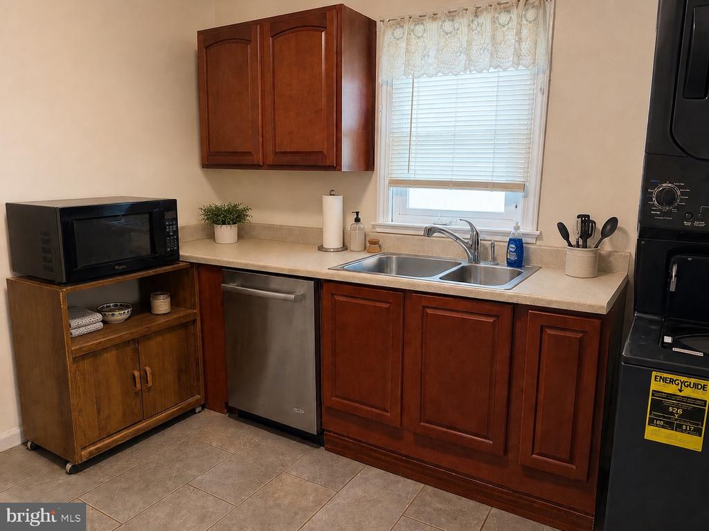 1121 JACKSON ST, CULPEPER, Virginia 22701, 3 Bedrooms Bedrooms, ,2 BathroomsBathrooms,Residential,1121 JACKSON ST,VACU2014210 MLS # VACU2014210