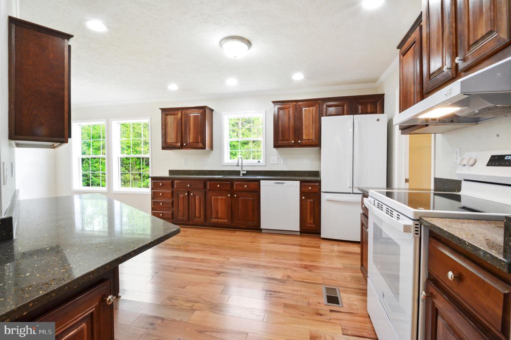 31 COSNER RD, LOUISA, Virginia 23093, 3 Bedrooms Bedrooms, ,2 BathroomsBathrooms,Residential,31 COSNER RD,VALA2010132 MLS # VALA2010132