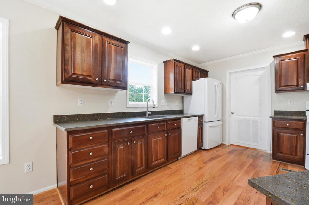 31 COSNER RD, LOUISA, Virginia 23093, 3 Bedrooms Bedrooms, ,2 BathroomsBathrooms,Residential,31 COSNER RD,VALA2010132 MLS # VALA2010132