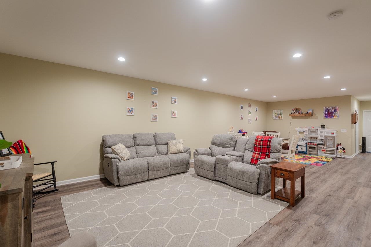 322 MELVIN CIR, BRIDGEWATER, Virginia 22812, 4 Bedrooms Bedrooms, ,3 BathroomsBathrooms,Residential,322 MELVIN CIR,678902 MLS # 678902