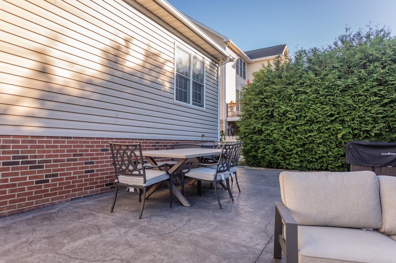 322 MELVIN CIR, BRIDGEWATER, Virginia 22812, 4 Bedrooms Bedrooms, ,3 BathroomsBathrooms,Residential,322 MELVIN CIR,678902 MLS # 678902