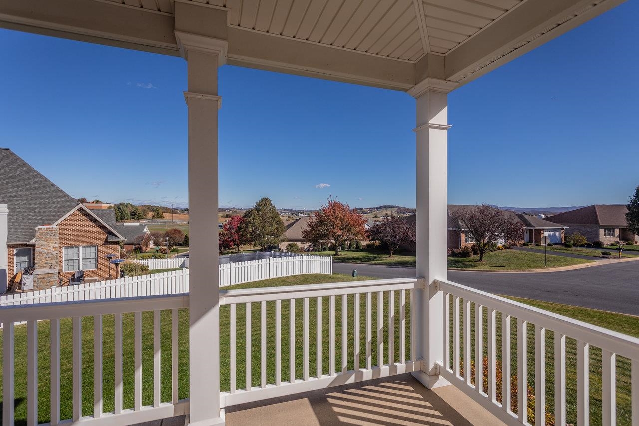 322 MELVIN CIR, BRIDGEWATER, Virginia 22812, 4 Bedrooms Bedrooms, ,3 BathroomsBathrooms,Residential,322 MELVIN CIR,678902 MLS # 678902