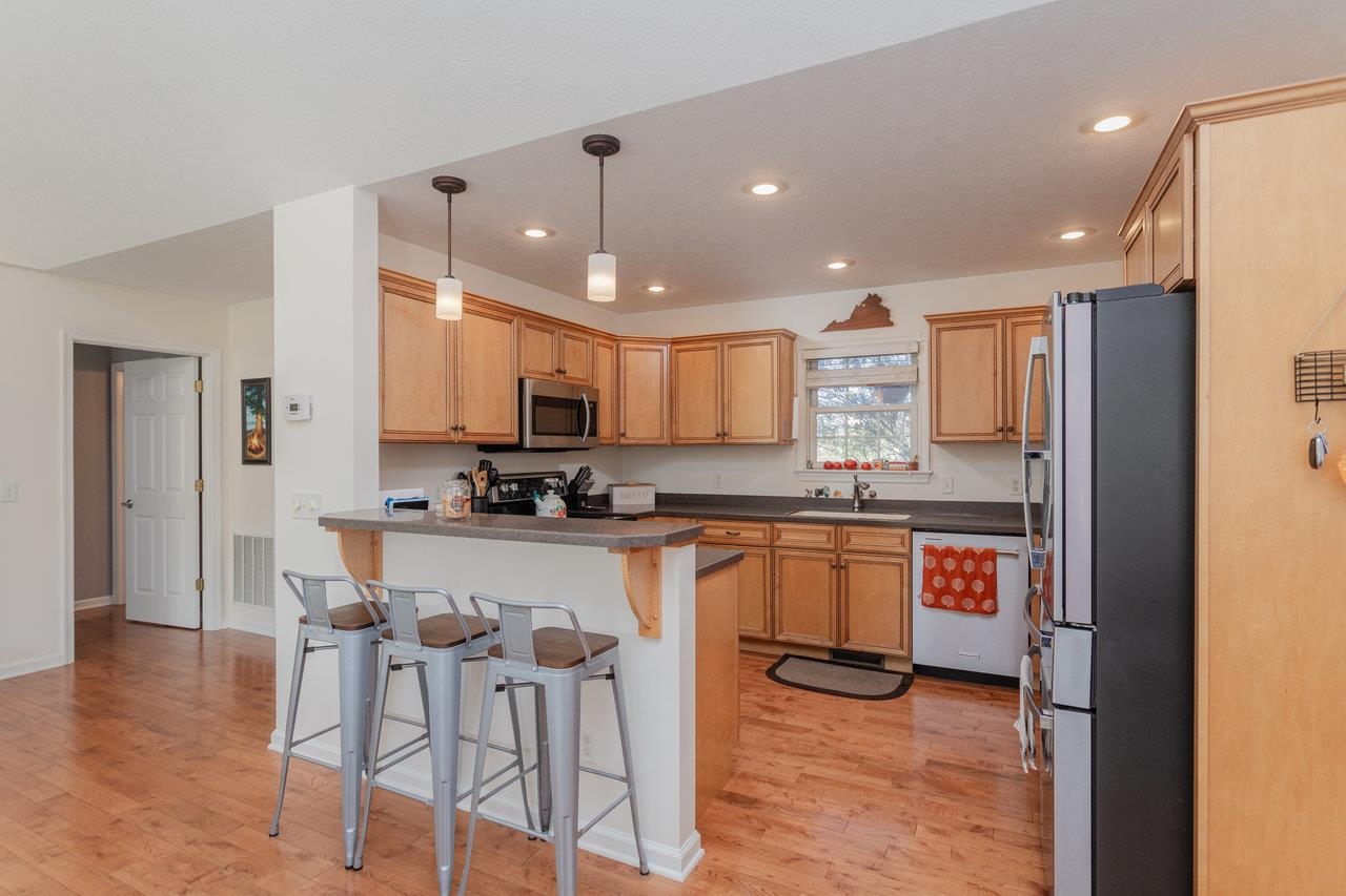 322 MELVIN CIR, BRIDGEWATER, Virginia 22812, 4 Bedrooms Bedrooms, ,3 BathroomsBathrooms,Residential,322 MELVIN CIR,678902 MLS # 678902