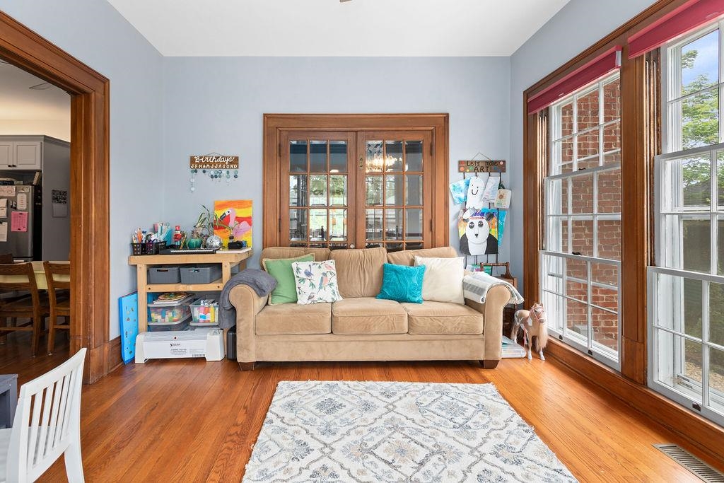 505 JACKSON AVE, LEXINGTON, Virginia 24450, 5 Bedrooms Bedrooms, ,4 BathroomsBathrooms,Residential,505 Jackson,505 JACKSON AVE,678903 MLS # 678903