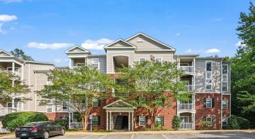 237 YELLOWSTONE DR, CHARLOTTESVILLE, Virginia 22903, 2 Bedrooms Bedrooms, ,2 BathroomsBathrooms,Residential,237 YELLOWSTONE DR,678904 MLS # 678904