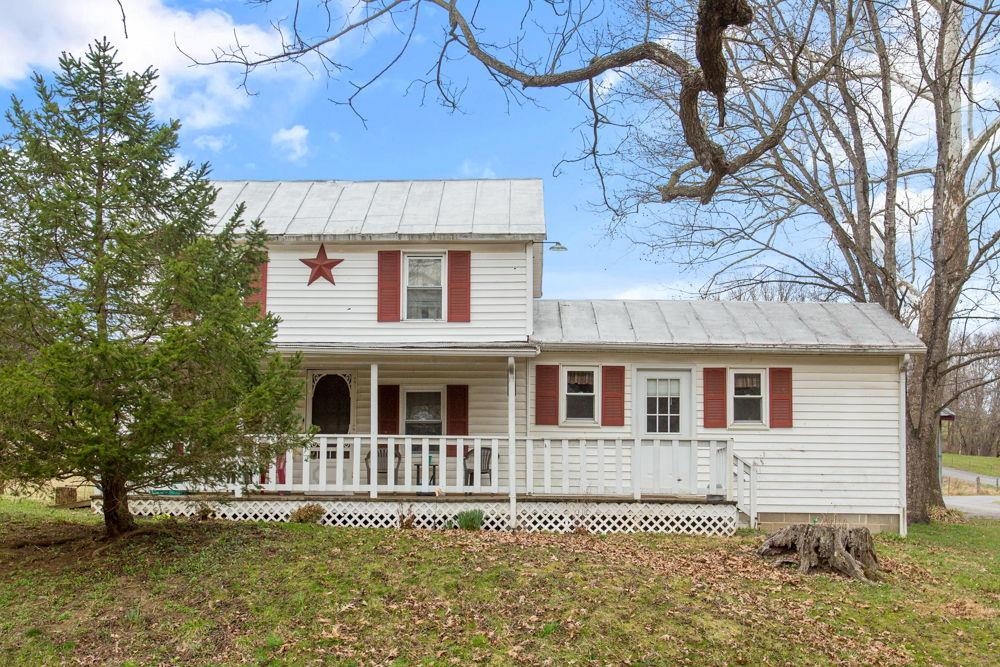 12111 SLEEPY HOLLOW LN, FULKS RUN, Virginia 22830, 3 Bedrooms Bedrooms, ,1 BathroomBathrooms,Residential,12111 SLEEPY HOLLOW LN,678912 MLS # 678912