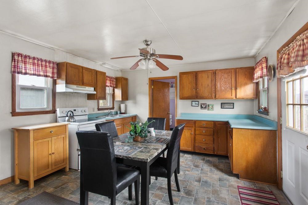 12111 SLEEPY HOLLOW LN, FULKS RUN, Virginia 22830, 3 Bedrooms Bedrooms, ,1 BathroomBathrooms,Residential,12111 SLEEPY HOLLOW LN,678912 MLS # 678912