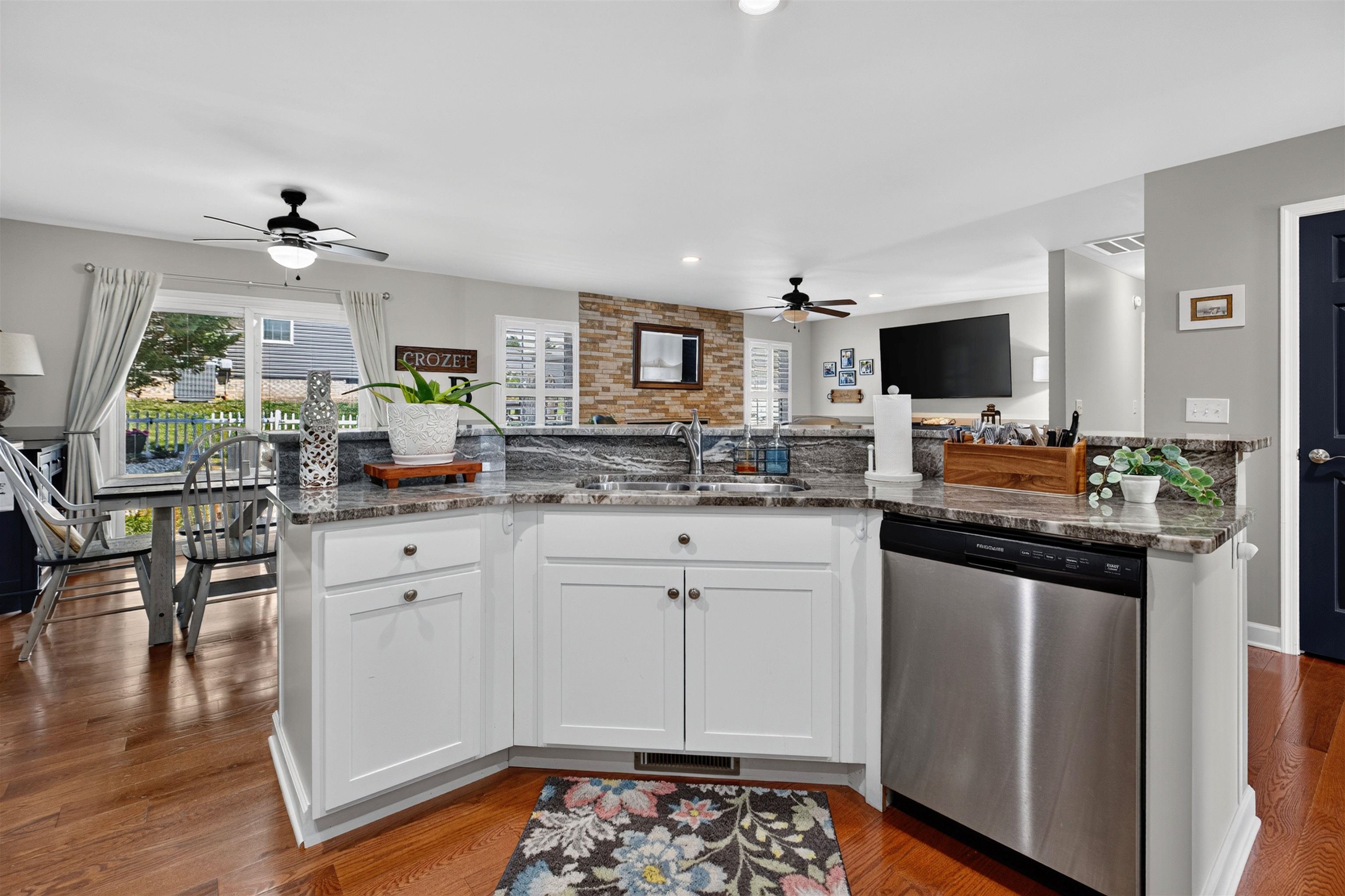 25 MERIWETHER CIR, STUARTS DRAFT, Virginia 24477, 2 Bedrooms Bedrooms, ,2 BathroomsBathrooms,Residential,Turnkey and Ready,25 MERIWETHER CIR,678915 MLS # 678915