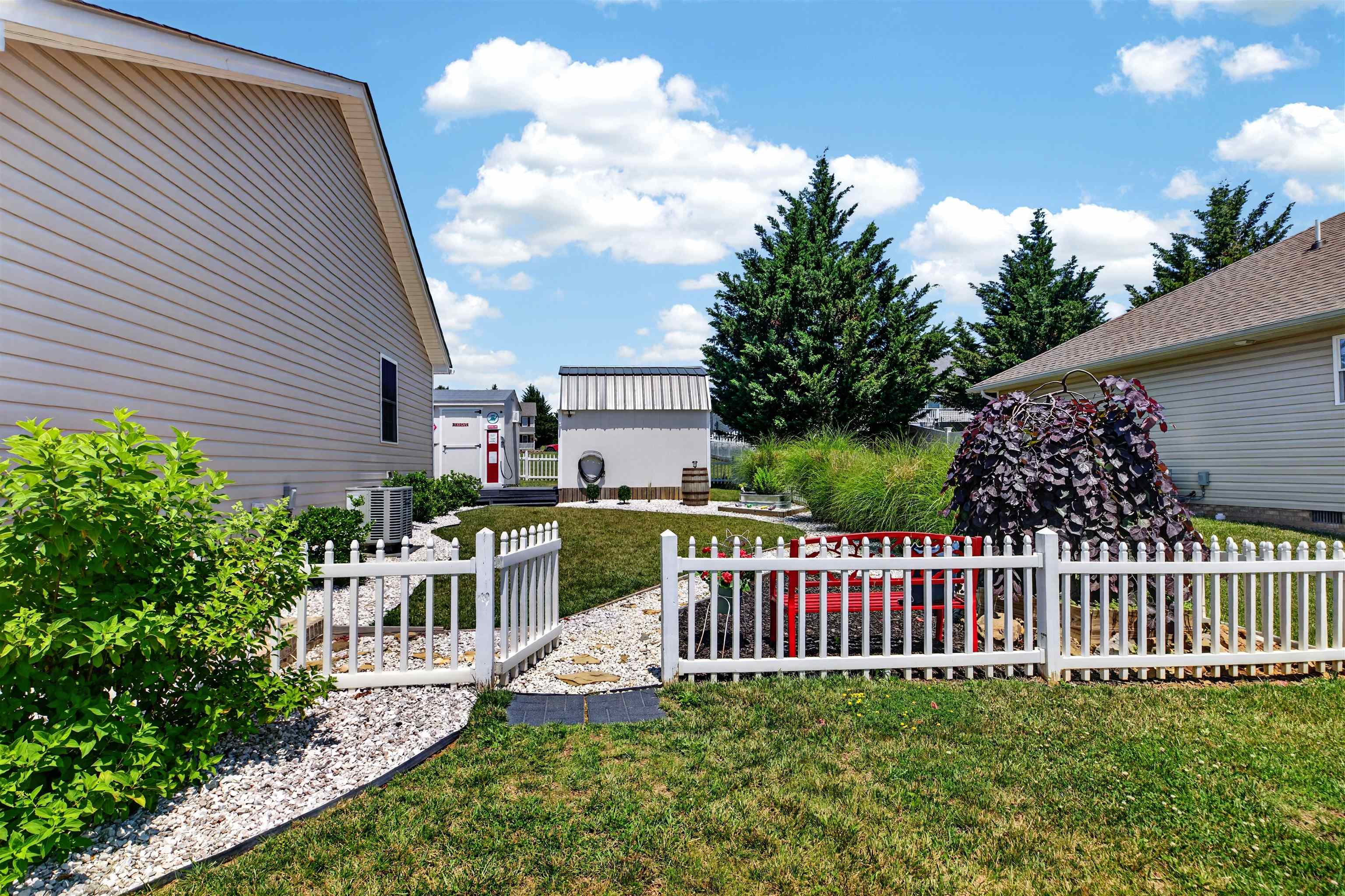 25 MERIWETHER CIR, STUARTS DRAFT, Virginia 24477, 2 Bedrooms Bedrooms, ,2 BathroomsBathrooms,Residential,Turnkey and Ready,25 MERIWETHER CIR,678915 MLS # 678915