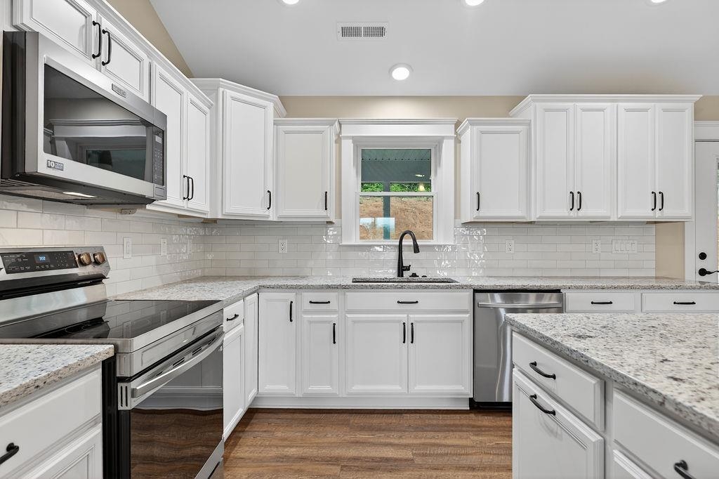 227 LINDBURGH DR, WAYNESBORO, Virginia 22980, 3 Bedrooms Bedrooms, ,2 BathroomsBathrooms,Residential,227 LINDBURGH DR,678917 MLS # 678917