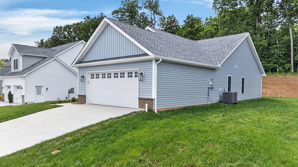227 LINDBURGH DR, WAYNESBORO, Virginia 22980, 3 Bedrooms Bedrooms, ,2 BathroomsBathrooms,Residential,227 LINDBURGH DR,678917 MLS # 678917