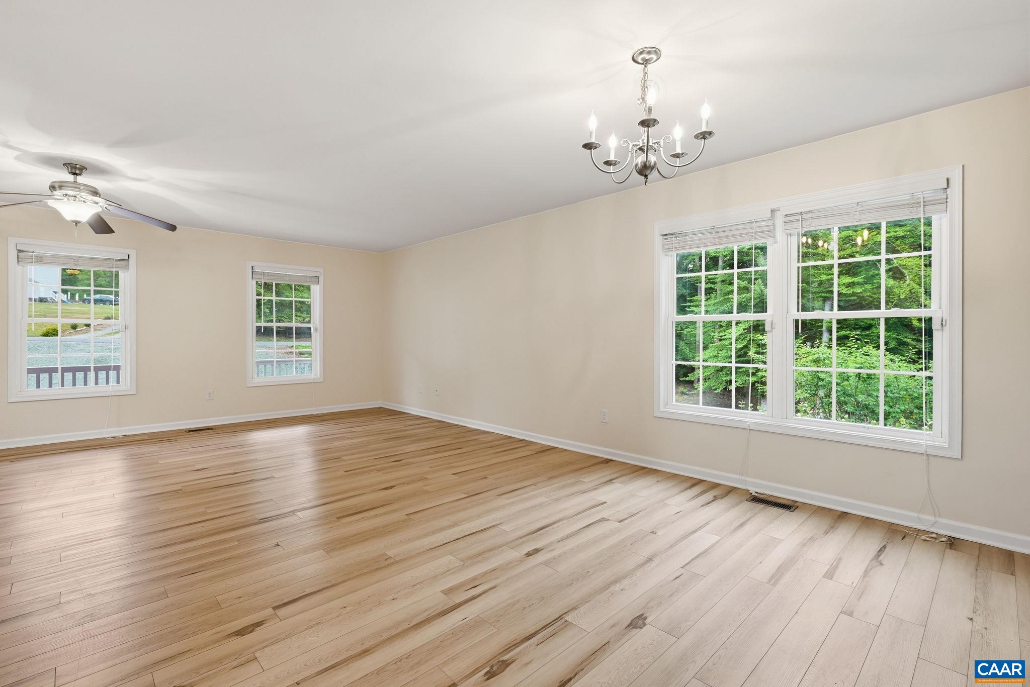 20 BOULDER SPRINGS LN, LOUISA, Virginia 23093, 5 Bedrooms Bedrooms, ,3 BathroomsBathrooms,Residential,20 BOULDER SPRINGS LN,678919 MLS # 678919