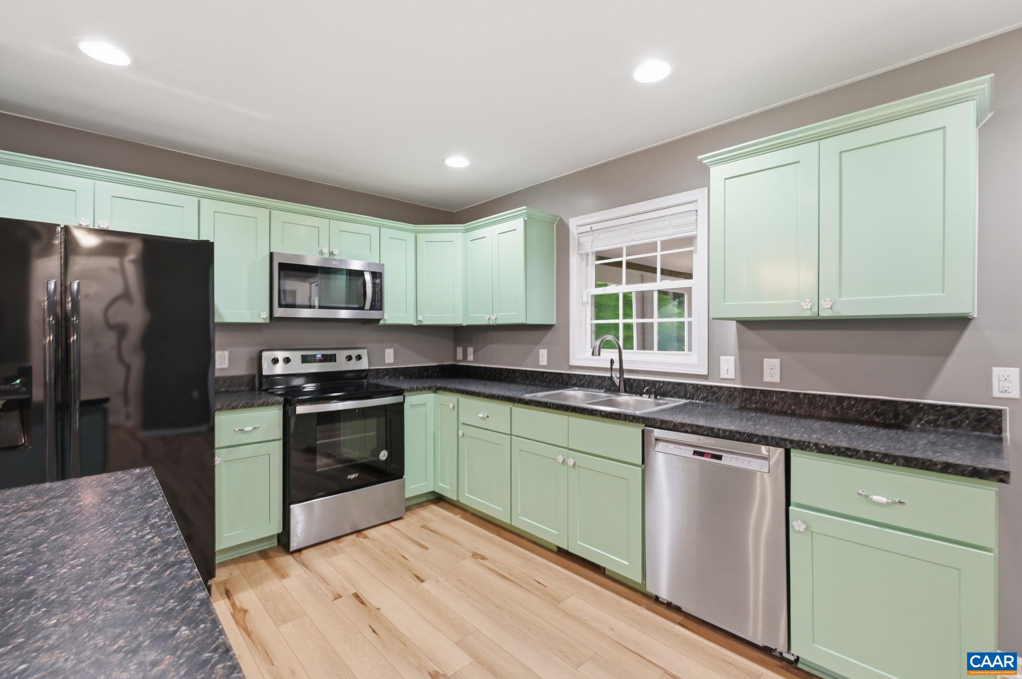 20 BOULDER SPRINGS LN, LOUISA, Virginia 23093, 5 Bedrooms Bedrooms, ,3 BathroomsBathrooms,Residential,20 BOULDER SPRINGS LN,678919 MLS # 678919