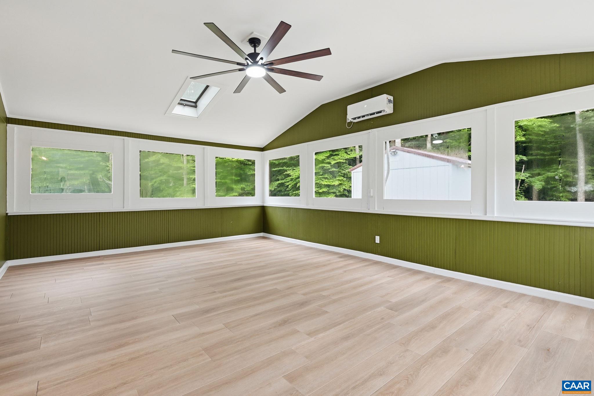 20 BOULDER SPRINGS LN, LOUISA, Virginia 23093, 5 Bedrooms Bedrooms, ,3 BathroomsBathrooms,Residential,20 BOULDER SPRINGS LN,678919 MLS # 678919
