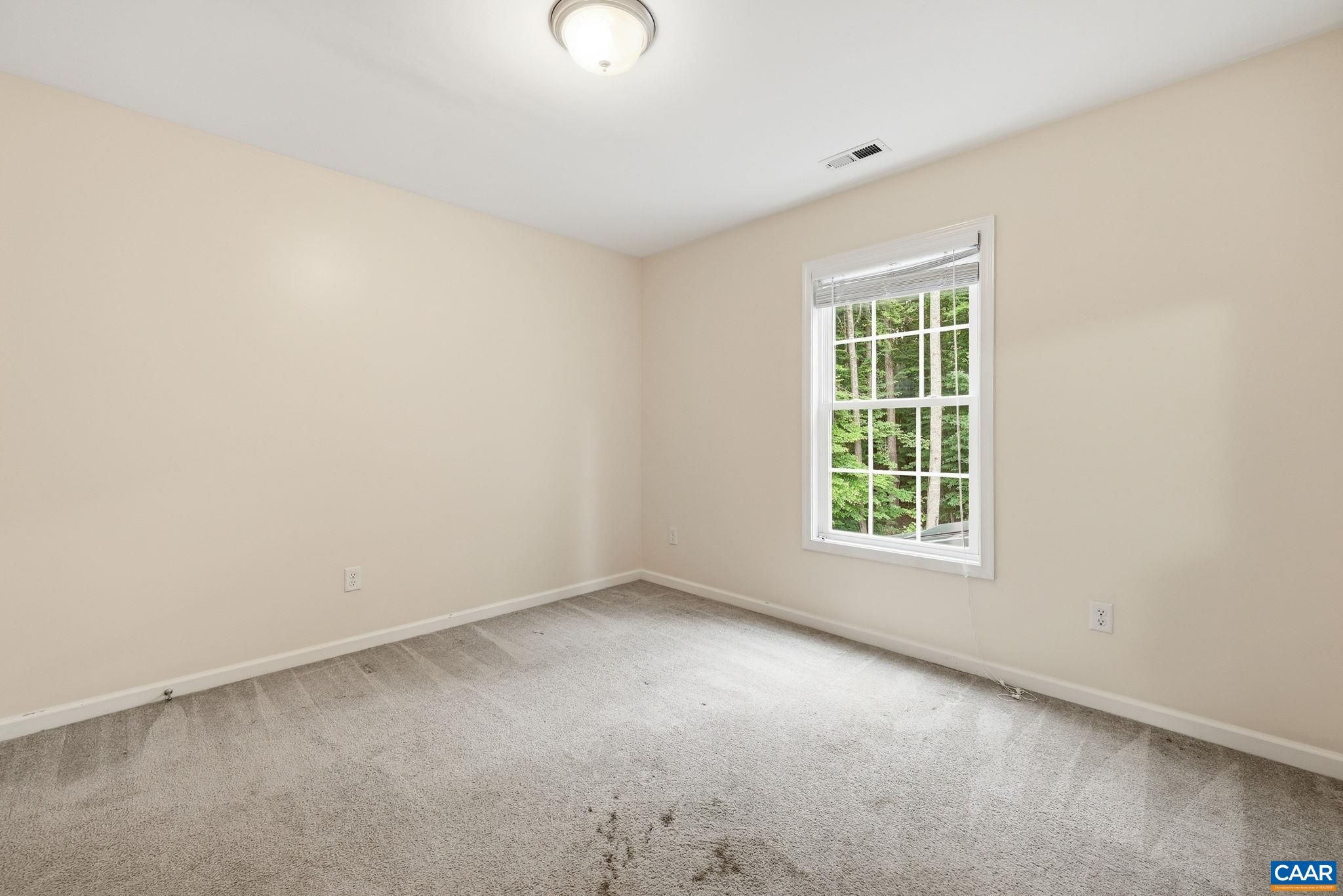 20 BOULDER SPRINGS LN, LOUISA, Virginia 23093, 5 Bedrooms Bedrooms, ,3 BathroomsBathrooms,Residential,20 BOULDER SPRINGS LN,678919 MLS # 678919