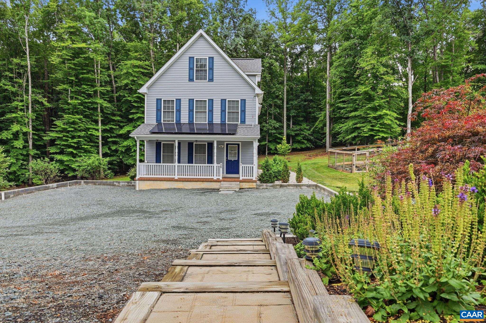 20 BOULDER SPRINGS LN, LOUISA, Virginia 23093, 5 Bedrooms Bedrooms, ,3 BathroomsBathrooms,Residential,20 BOULDER SPRINGS LN,678919 MLS # 678919