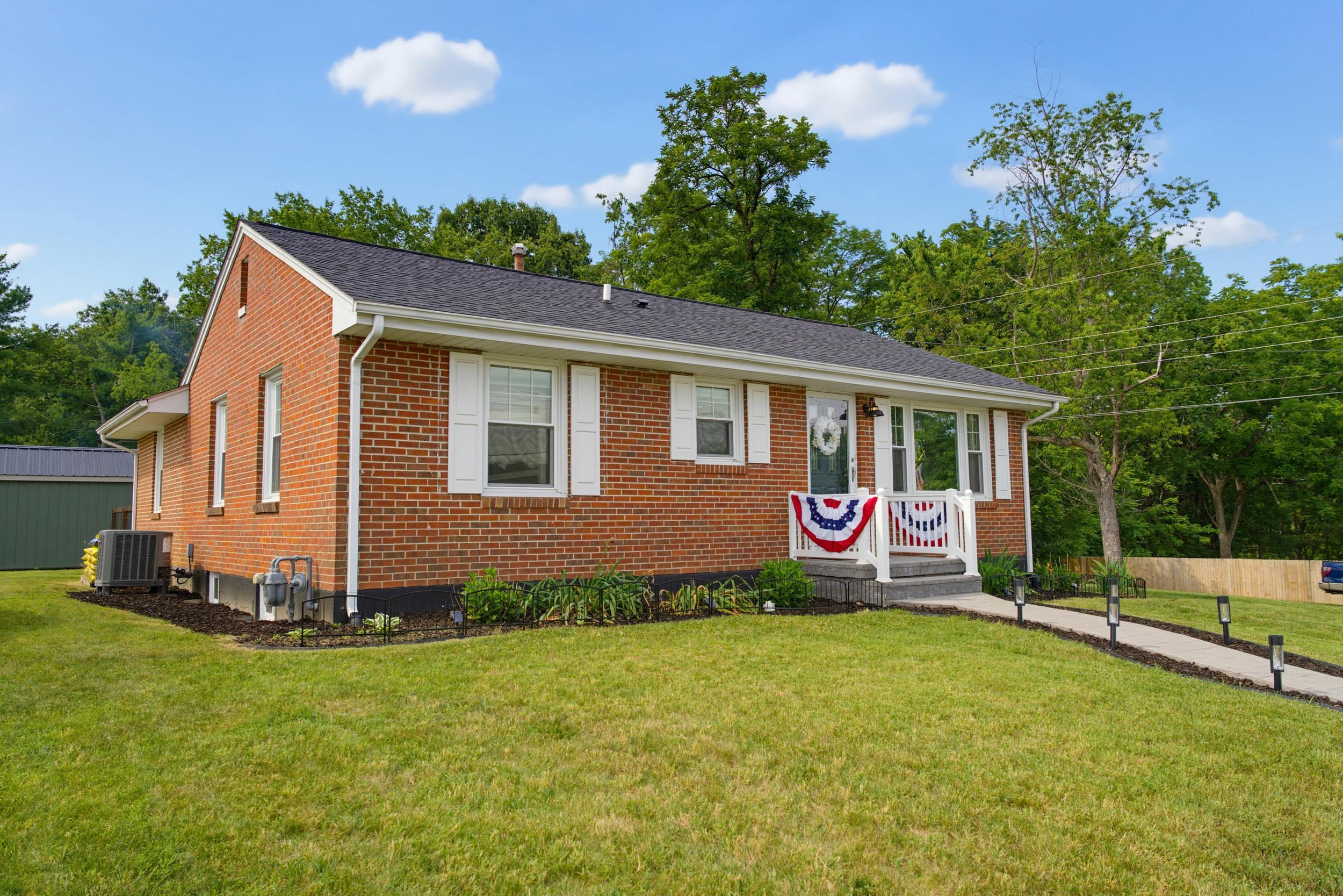 2412 PARK HILL RD, STAUNTON, Virginia 24401, 3 Bedrooms Bedrooms, ,2 BathroomsBathrooms,Residential,2412 PARK HILL RD,678920 MLS # 678920