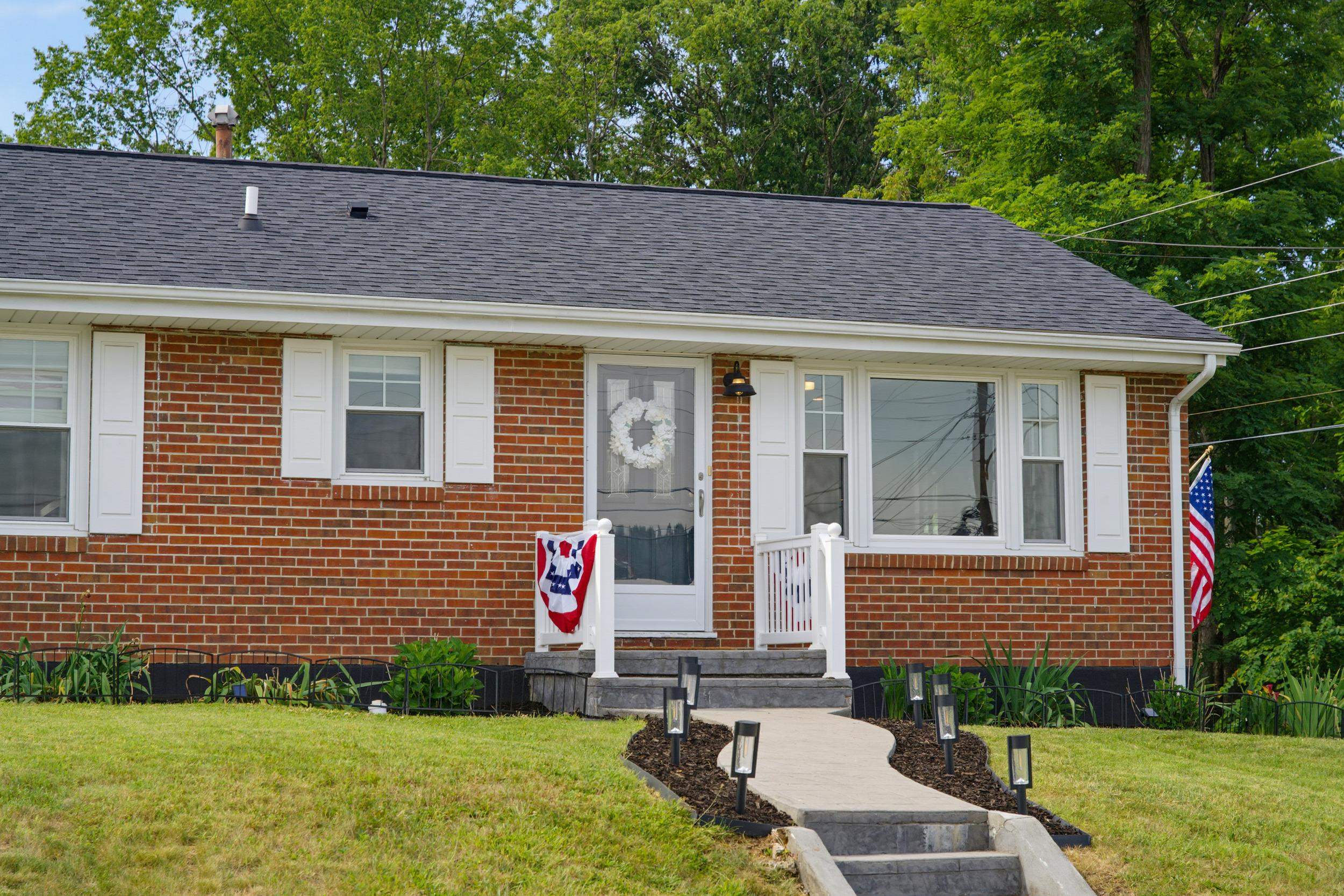 2412 PARK HILL RD, STAUNTON, Virginia 24401, 3 Bedrooms Bedrooms, ,2 BathroomsBathrooms,Residential,2412 PARK HILL RD,678920 MLS # 678920
