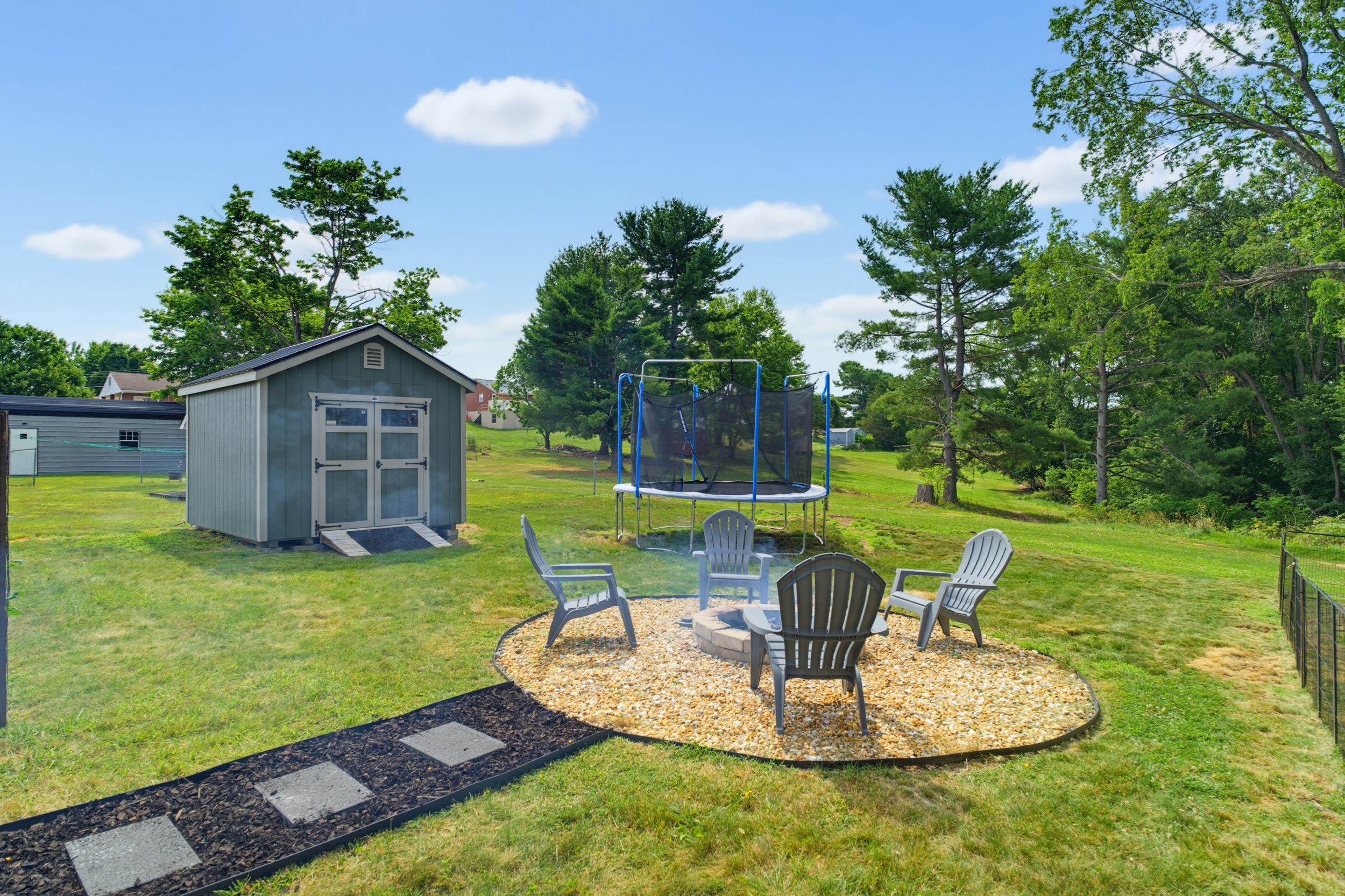2412 PARK HILL RD, STAUNTON, Virginia 24401, 3 Bedrooms Bedrooms, ,2 BathroomsBathrooms,Residential,2412 PARK HILL RD,678920 MLS # 678920