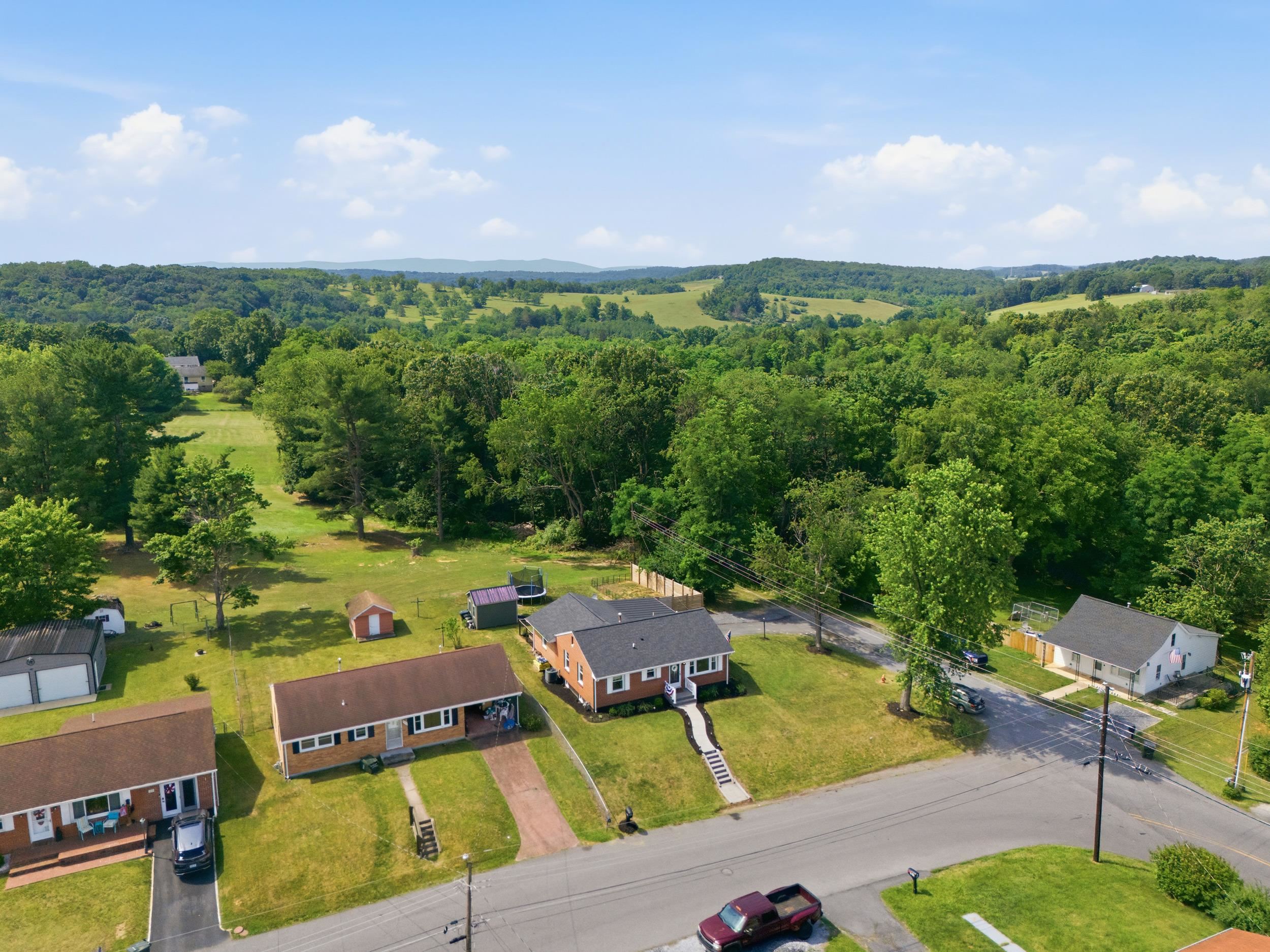 2412 PARK HILL RD, STAUNTON, Virginia 24401, 3 Bedrooms Bedrooms, ,2 BathroomsBathrooms,Residential,2412 PARK HILL RD,678920 MLS # 678920