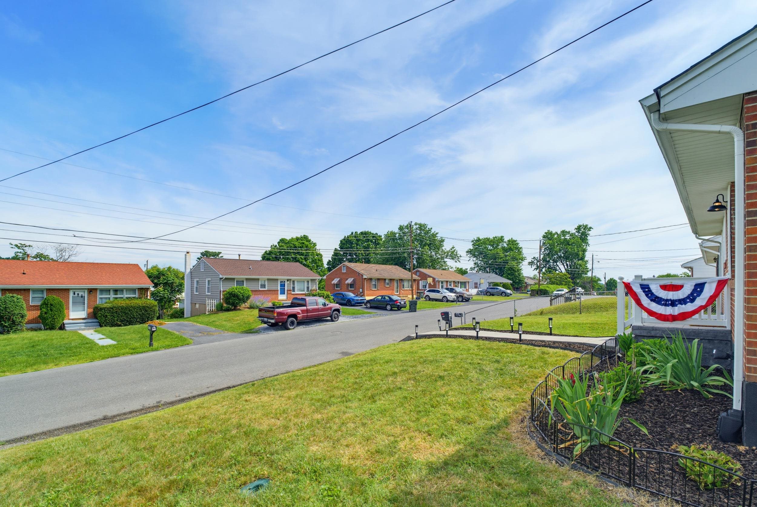 2412 PARK HILL RD, STAUNTON, Virginia 24401, 3 Bedrooms Bedrooms, ,2 BathroomsBathrooms,Residential,2412 PARK HILL RD,678920 MLS # 678920