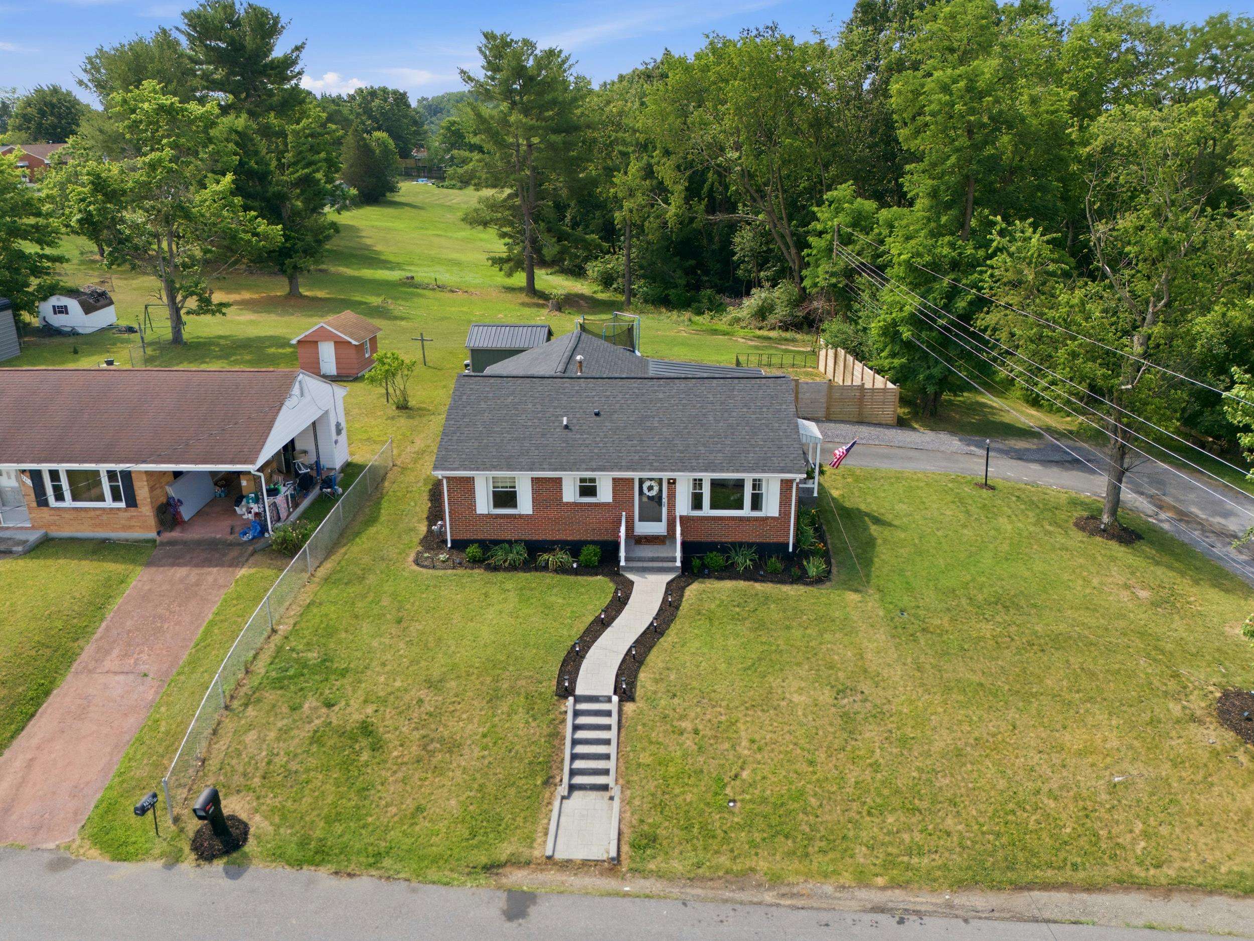2412 PARK HILL RD, STAUNTON, Virginia 24401, 3 Bedrooms Bedrooms, ,2 BathroomsBathrooms,Residential,2412 PARK HILL RD,678920 MLS # 678920