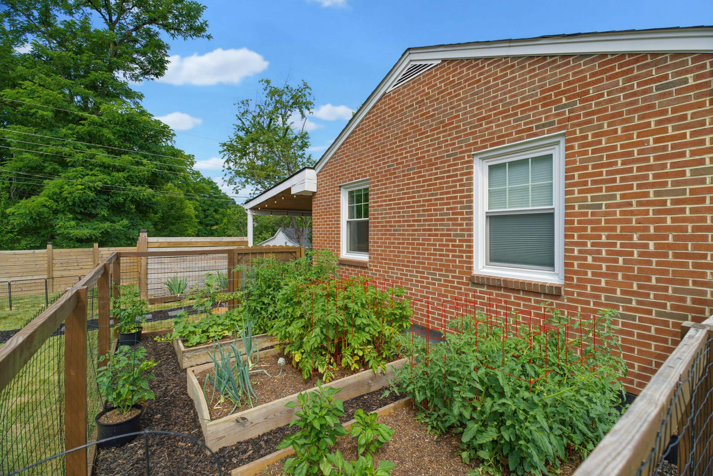 2412 PARK HILL RD, STAUNTON, Virginia 24401, 3 Bedrooms Bedrooms, ,2 BathroomsBathrooms,Residential,2412 PARK HILL RD,678920 MLS # 678920