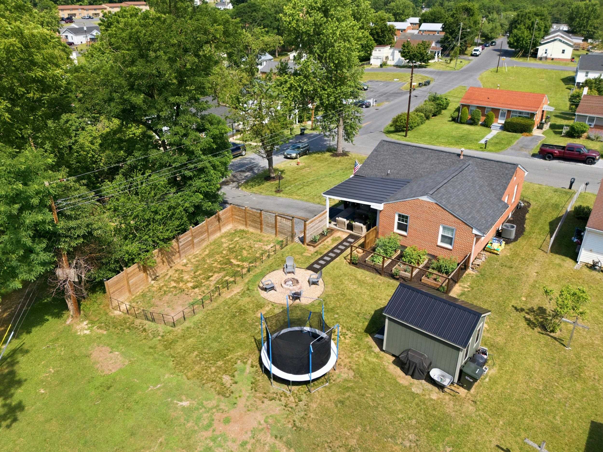 2412 PARK HILL RD, STAUNTON, Virginia 24401, 3 Bedrooms Bedrooms, ,2 BathroomsBathrooms,Residential,2412 PARK HILL RD,678920 MLS # 678920