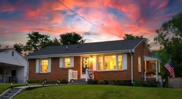 2412 PARK HILL RD, STAUNTON, Virginia 24401, 3 Bedrooms Bedrooms, ,2 BathroomsBathrooms,Residential,2412 PARK HILL RD,678920 MLS # 678920