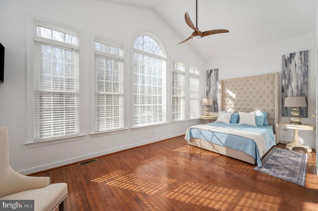 12500 WYE OAKS LN, FREDERICKSBURG, Virginia 22407, 6 Bedrooms Bedrooms, ,5 BathroomsBathrooms,Residential,12500 WYE OAKS LN,VASP2039444 MLS # VASP2039444