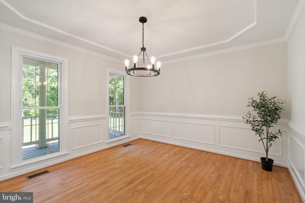 8801 PEPPERIDGE DR, SPOTSYLVANIA, Virginia 22551, 4 Bedrooms Bedrooms, ,2 BathroomsBathrooms,Residential,8801 PEPPERIDGE DR,VASP2042834 MLS # VASP2042834