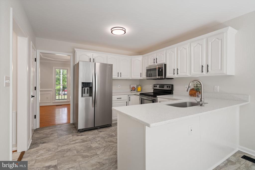 8801 PEPPERIDGE DR, SPOTSYLVANIA, Virginia 22551, 4 Bedrooms Bedrooms, ,2 BathroomsBathrooms,Residential,8801 PEPPERIDGE DR,VASP2042834 MLS # VASP2042834