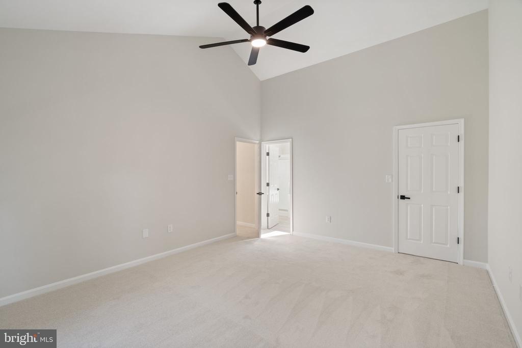 8801 PEPPERIDGE DR, SPOTSYLVANIA, Virginia 22551, 4 Bedrooms Bedrooms, ,2 BathroomsBathrooms,Residential,8801 PEPPERIDGE DR,VASP2042834 MLS # VASP2042834