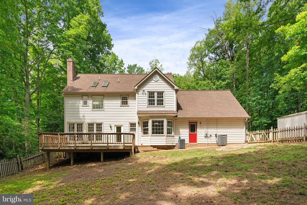8801 PEPPERIDGE DR, SPOTSYLVANIA, Virginia 22551, 4 Bedrooms Bedrooms, ,2 BathroomsBathrooms,Residential,8801 PEPPERIDGE DR,VASP2042834 MLS # VASP2042834