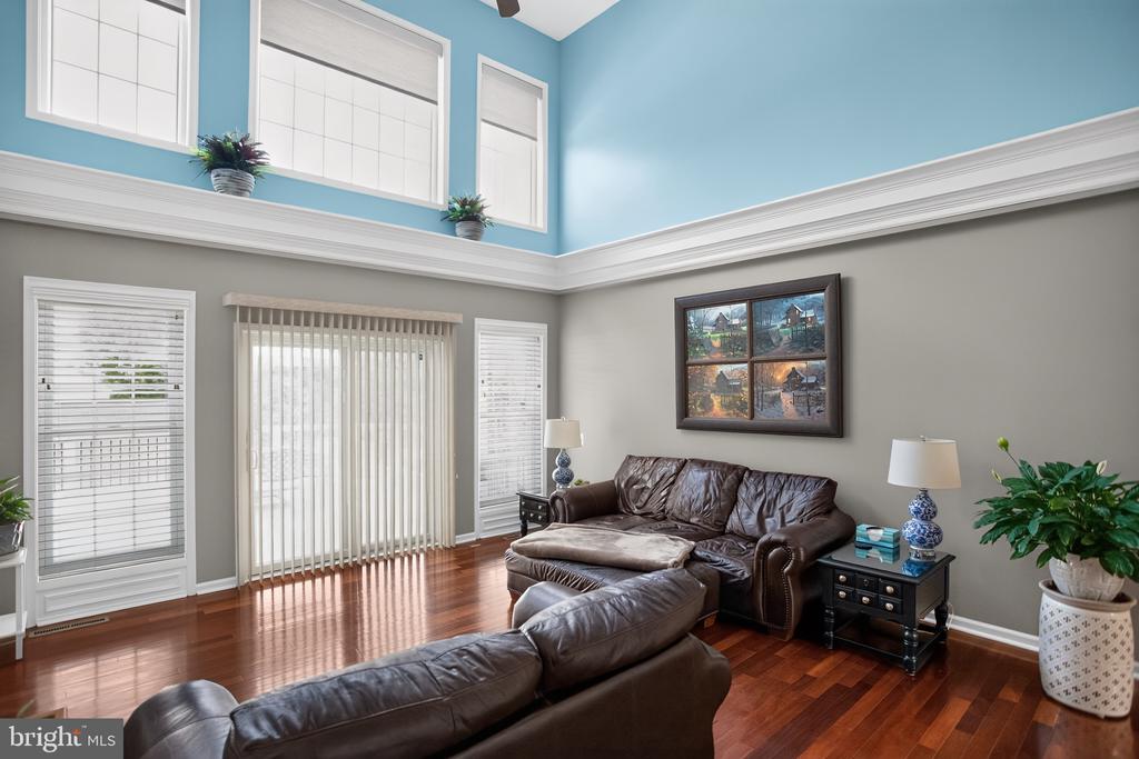6442 WHITES MILL LN, WARRENTON, Virginia 20187, 5 Bedrooms Bedrooms, ,4 BathroomsBathrooms,Residential,6442 WHITES MILL LN,VAFQ2022682 MLS # VAFQ2022682