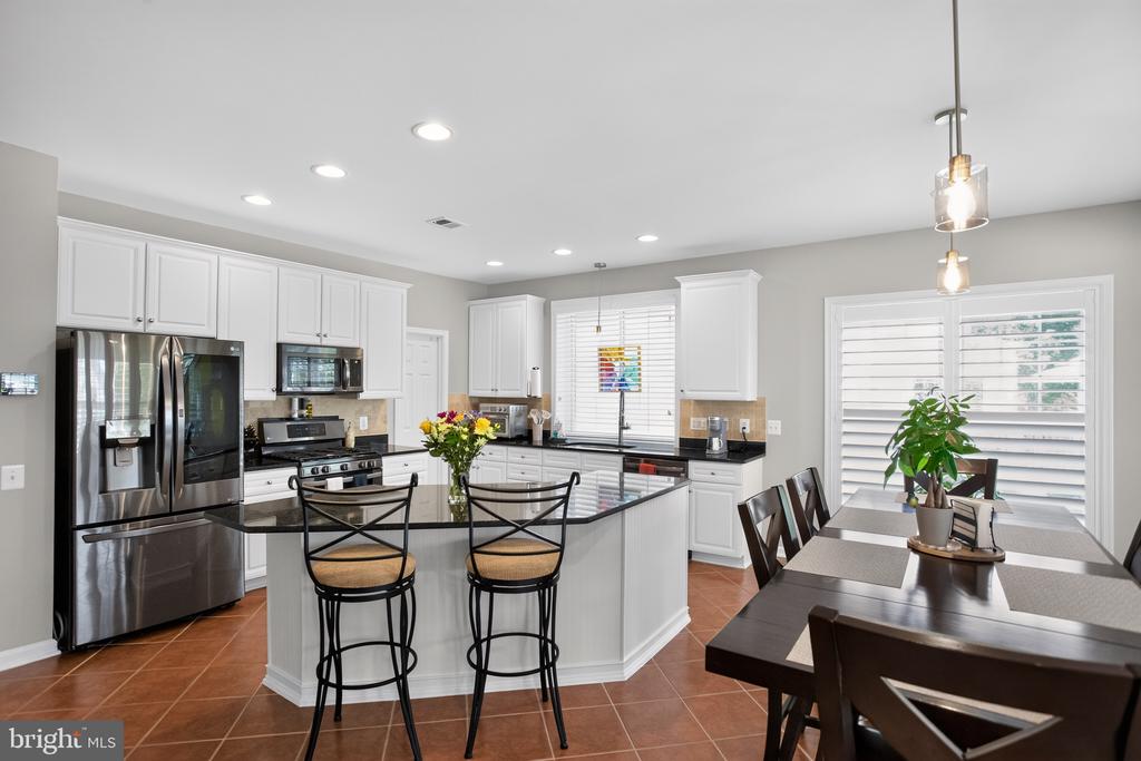 6442 WHITES MILL LN, WARRENTON, Virginia 20187, 5 Bedrooms Bedrooms, ,4 BathroomsBathrooms,Residential,6442 WHITES MILL LN,VAFQ2022682 MLS # VAFQ2022682